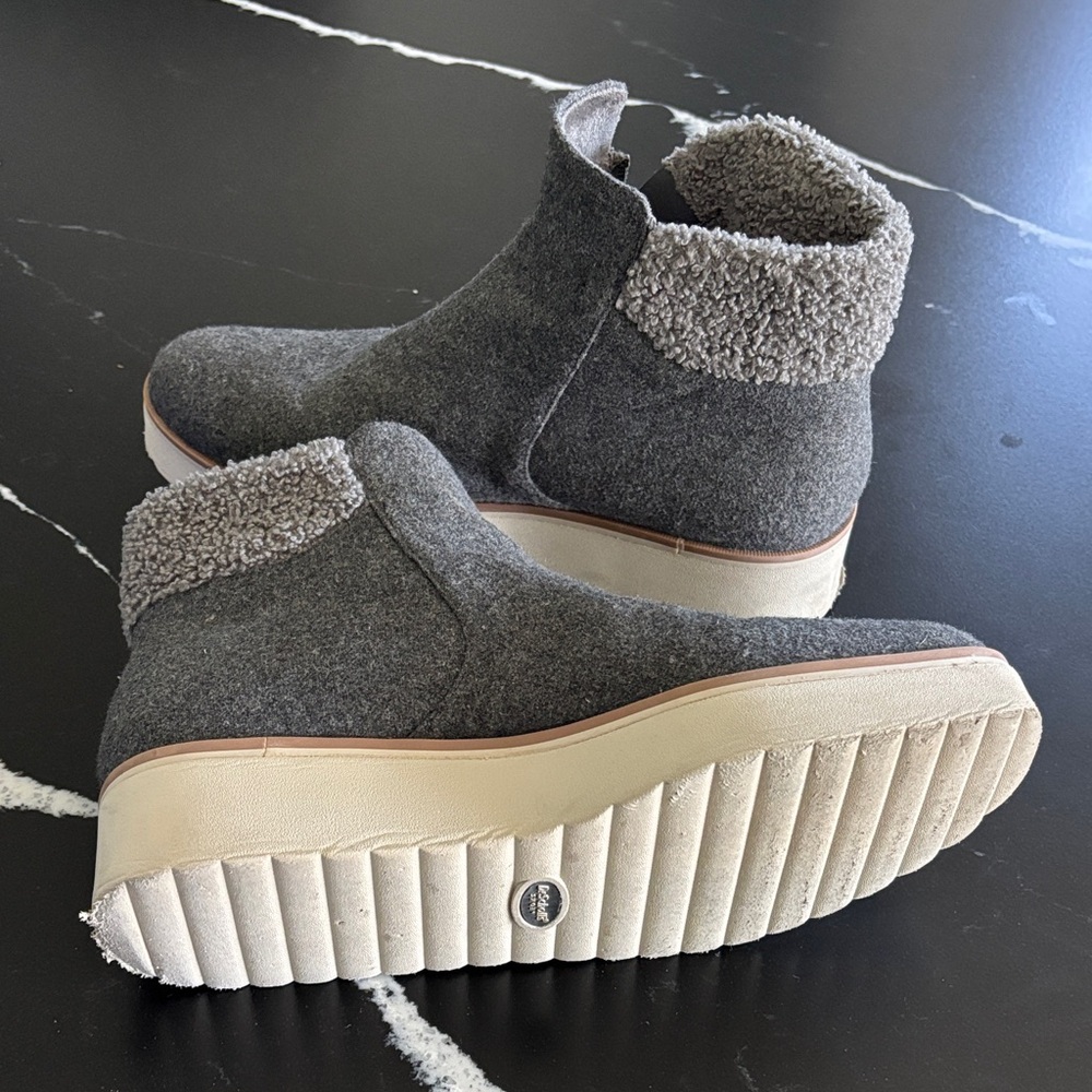 Dr. Scholl's Gray and Cream Ankle Boots